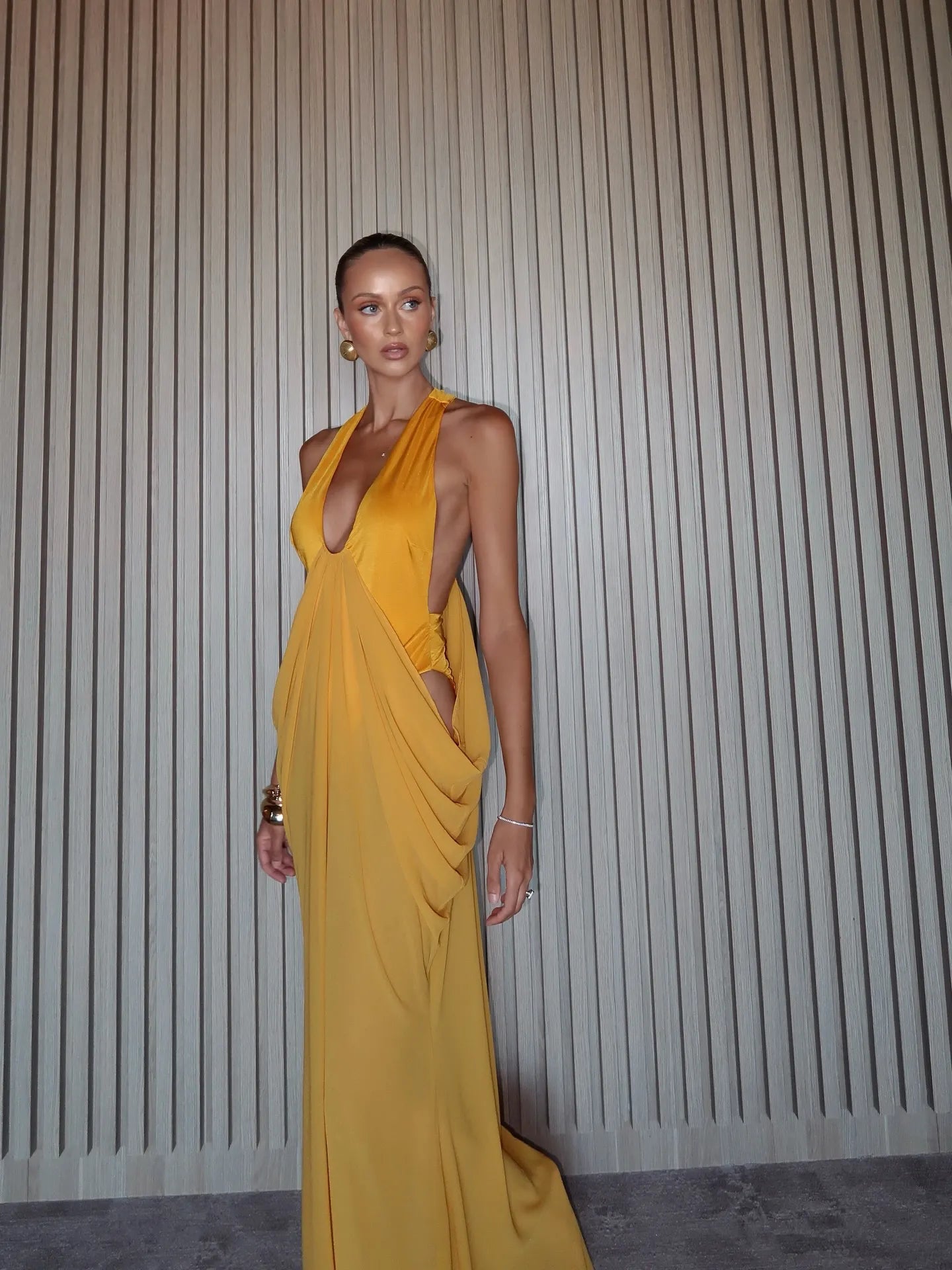 Cocoslly Halter V-Neck Sleeveless Long Mermaid Prom Dress With Pleated | Yellow Chiffon CO0067