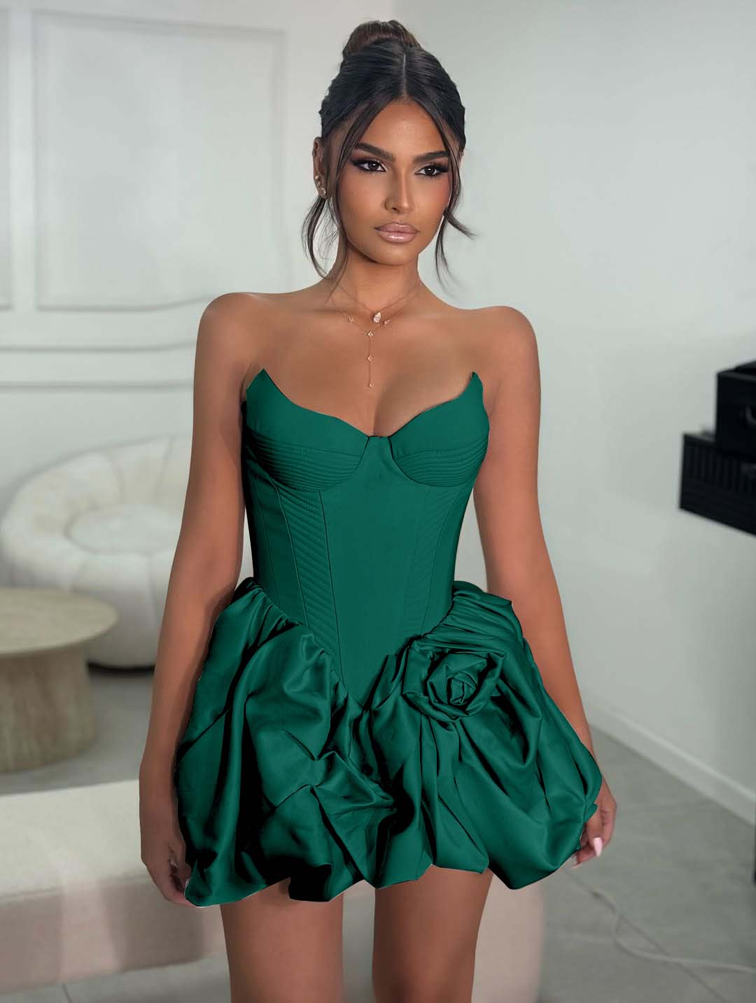 Cocoslly Strapless Sleeveless Short A-Line Pleated Prom Dress With Ruffles And Flower | Light Champage Satin ZA0278