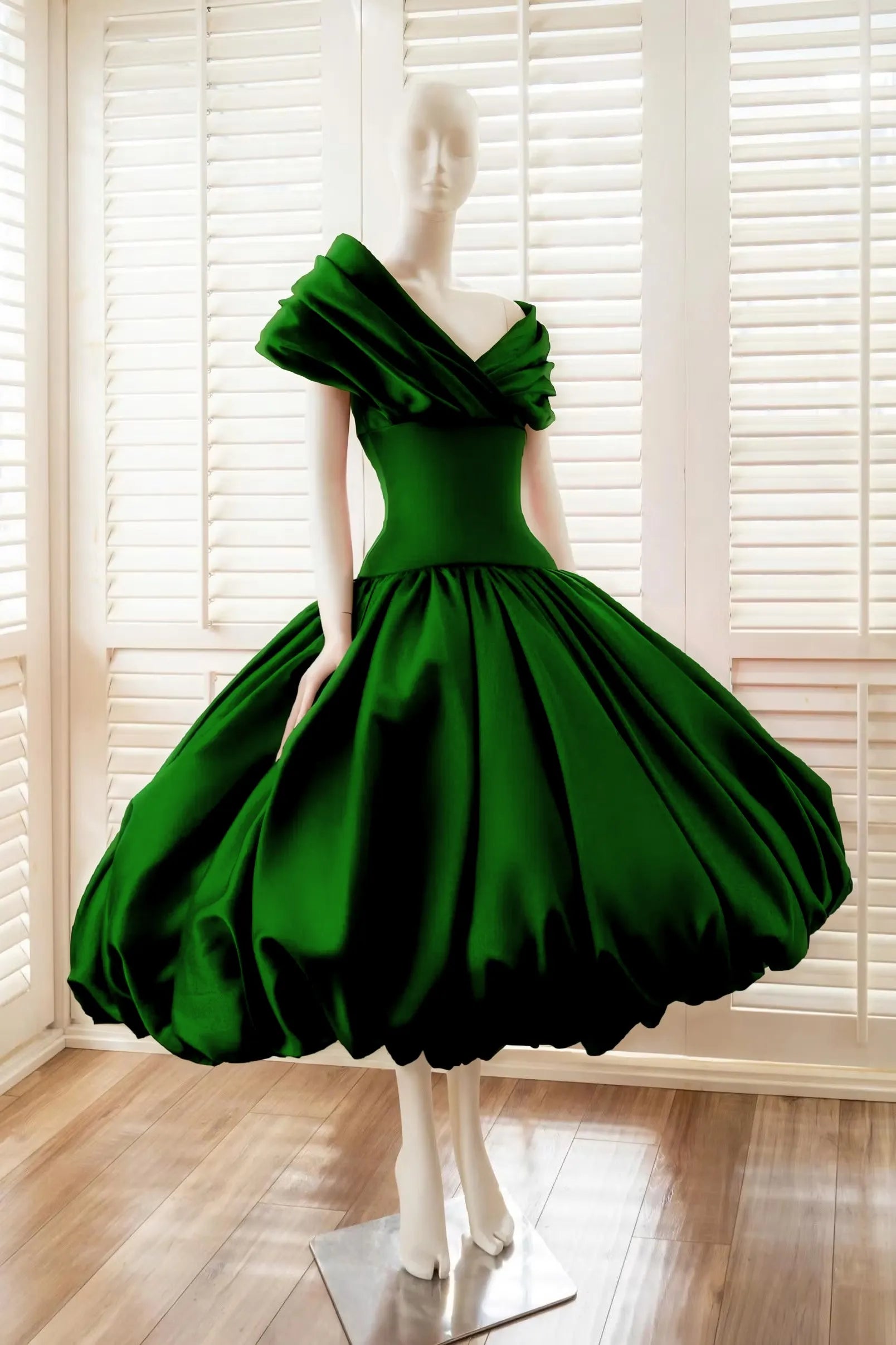 Cocoslly Off-The-Shoulder Sleeveless High Waist Long A Line Prom Dress With Pleated | Red Satin YC0571