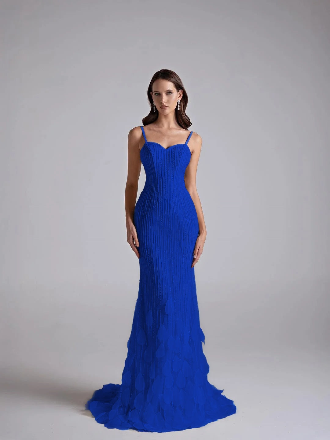 Tulle Sweetheart Spaghetti Straps Sleeveless Long Mermaid Prom Dress With Petals And Sequins YK0668