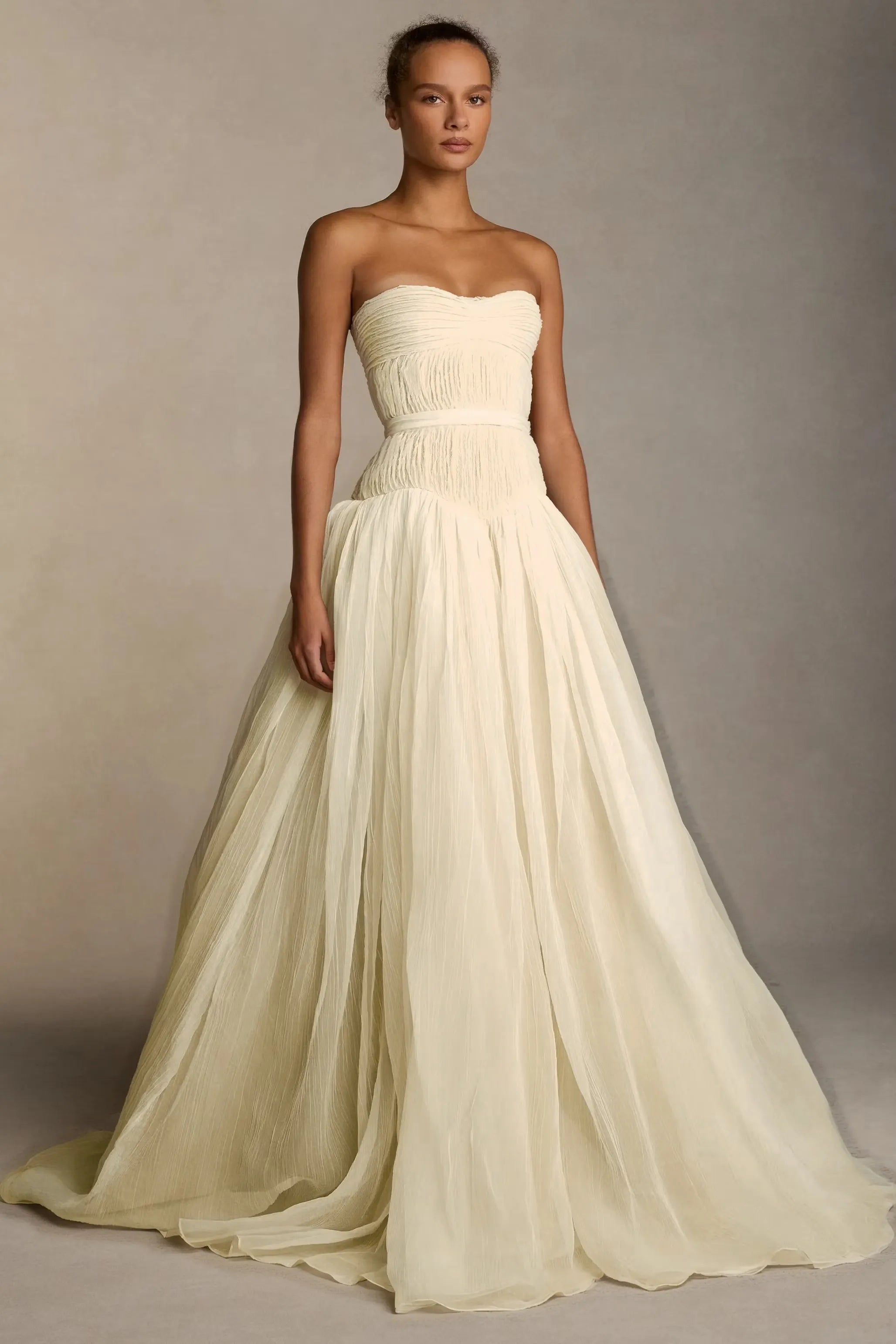 Cocoslly Strapless Sleeveless High Waist Long Prom Dress With Pleated | White Chiffon YC0565