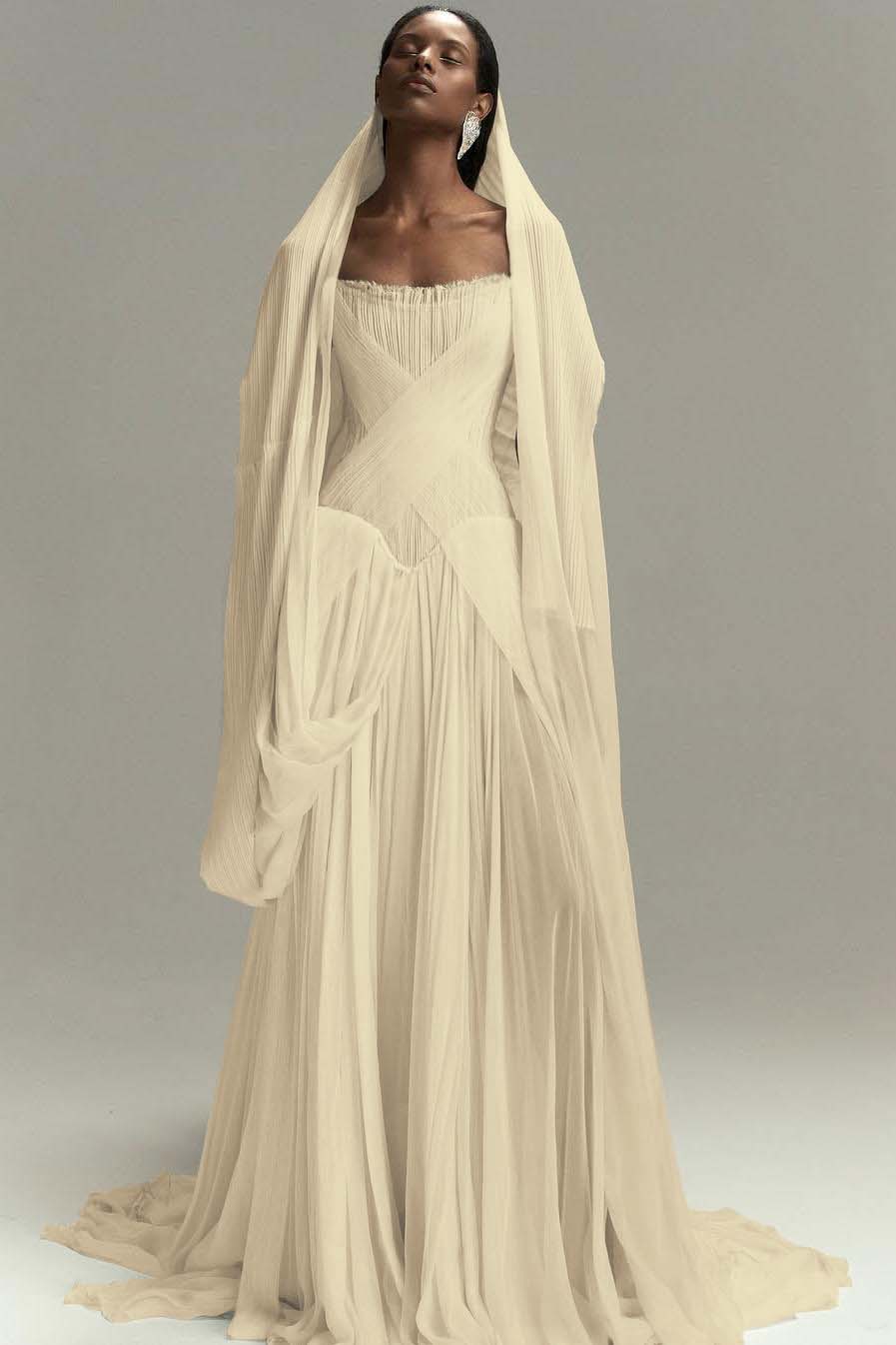 Chic Strapless Sleeveless Long Prom Dress With Pleated Ruffles WQ0086