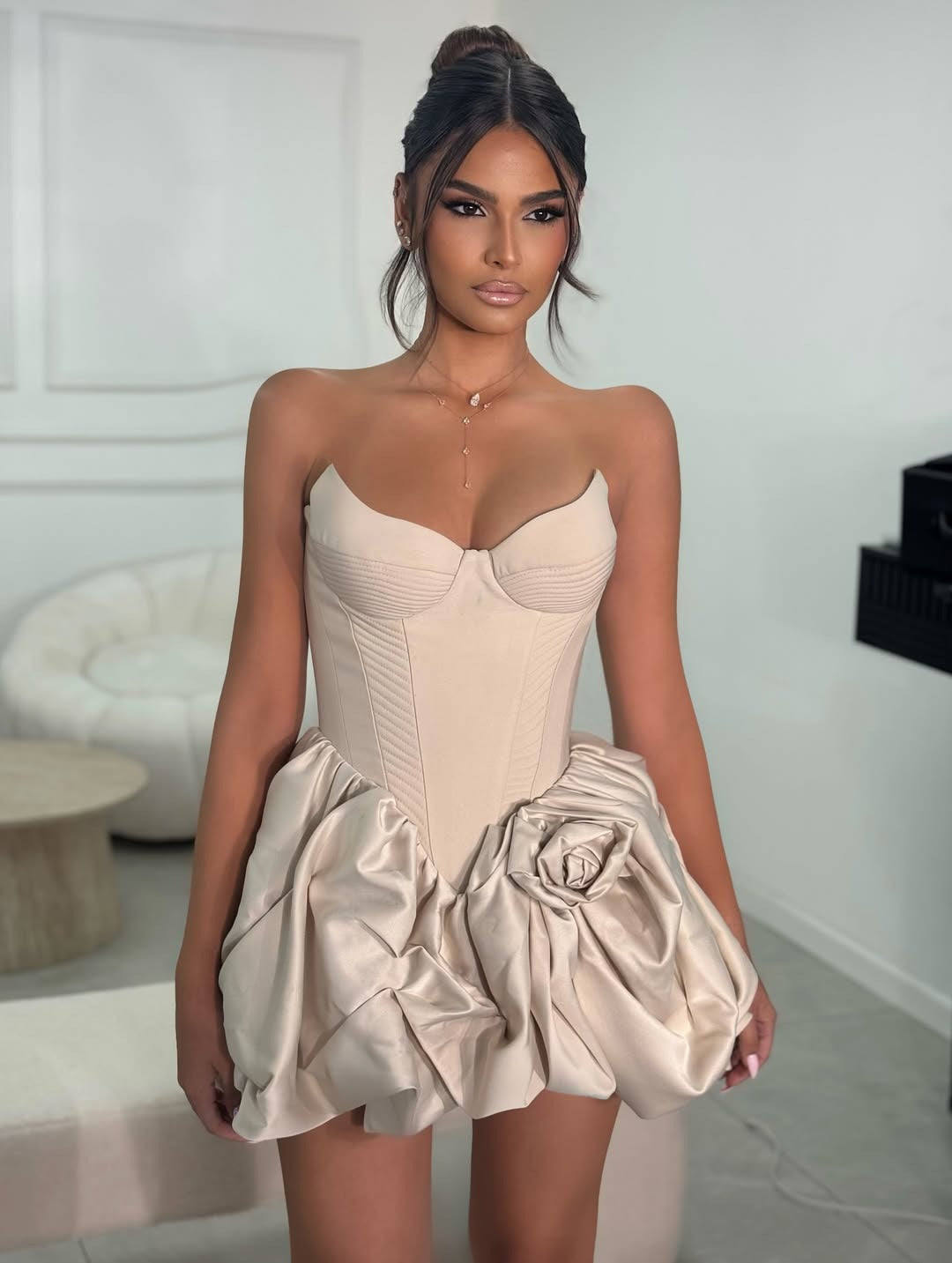Cocoslly Strapless Sleeveless Short A-Line Pleated Prom Dress With Ruffles And Flower | Light Champage Satin ZA0278