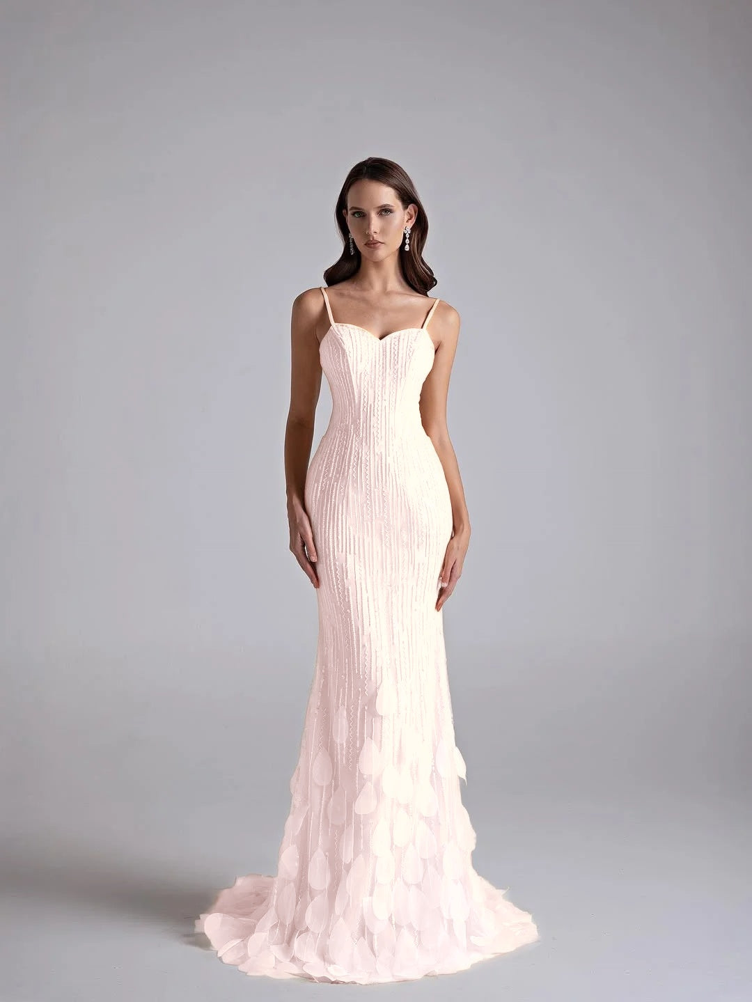Tulle Sweetheart Spaghetti Straps Sleeveless Long Mermaid Prom Dress With Petals And Sequins YK0668