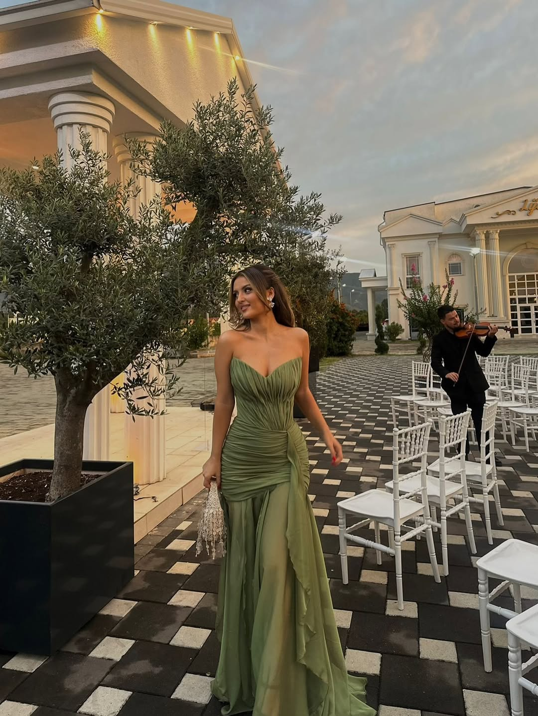 Strapless V Neck Sleeveless Long Prom Dress With Pleated Ruffle YK0492