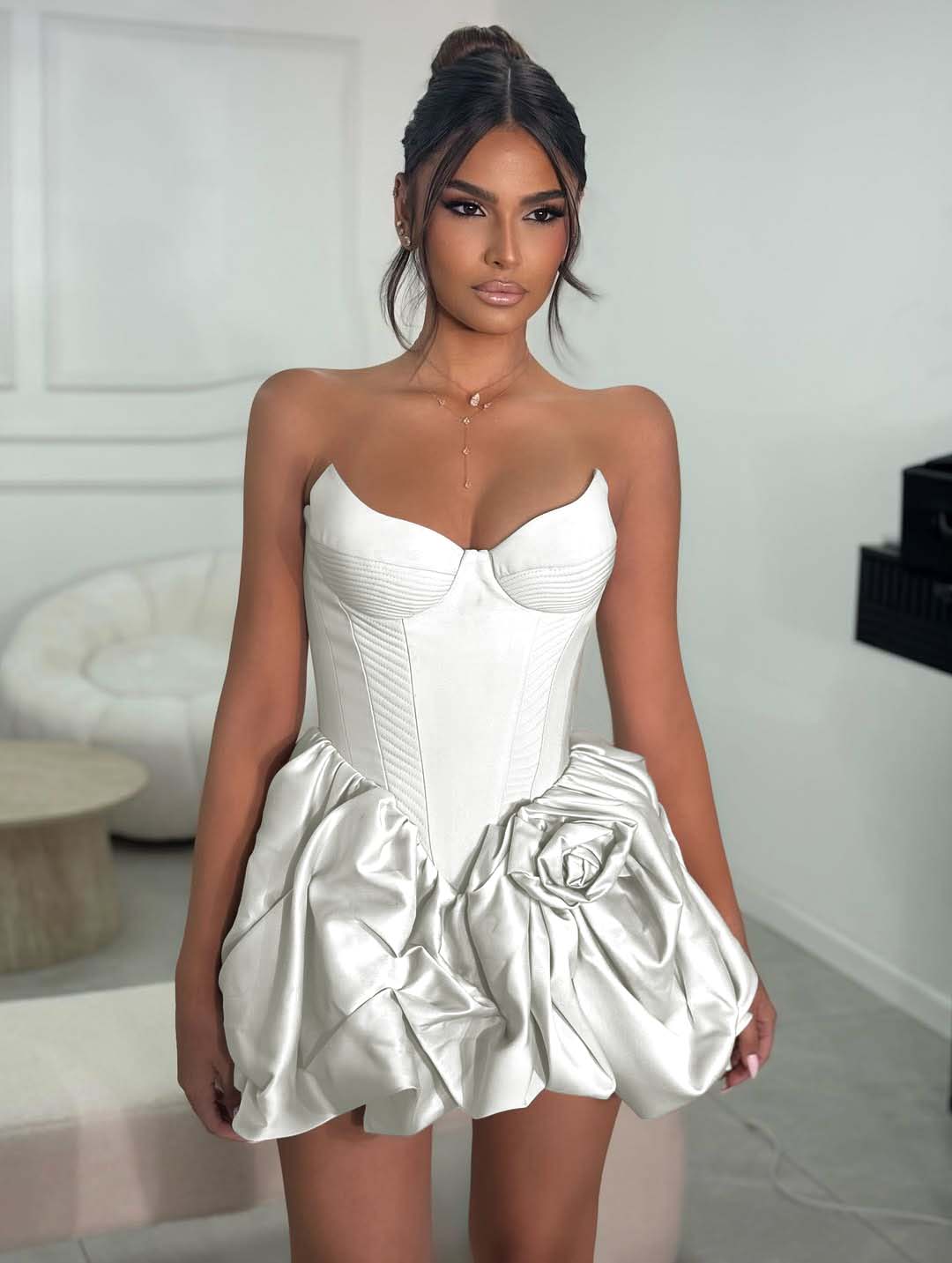 Cocoslly Strapless Sleeveless Short A-Line Pleated Prom Dress With Ruffles And Flower | Light Champage Satin ZA0278