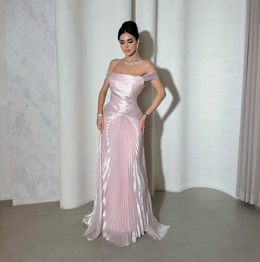 Chic Off the Shoulder Sleeveless Long Prom Dress With Pleated YK0266