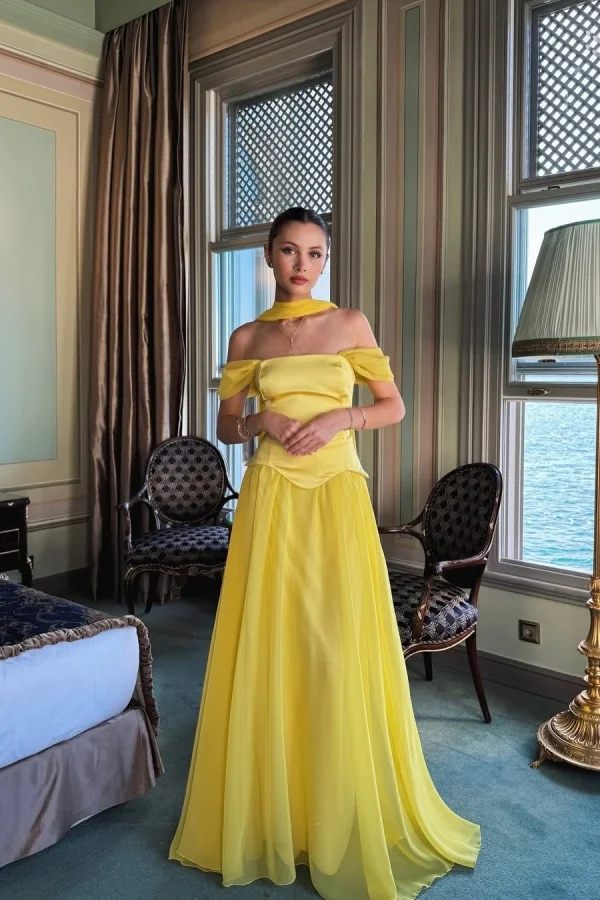 Stunning Off the Shoulder Sleeveless Long Prom Dress With Pleated WQ0225