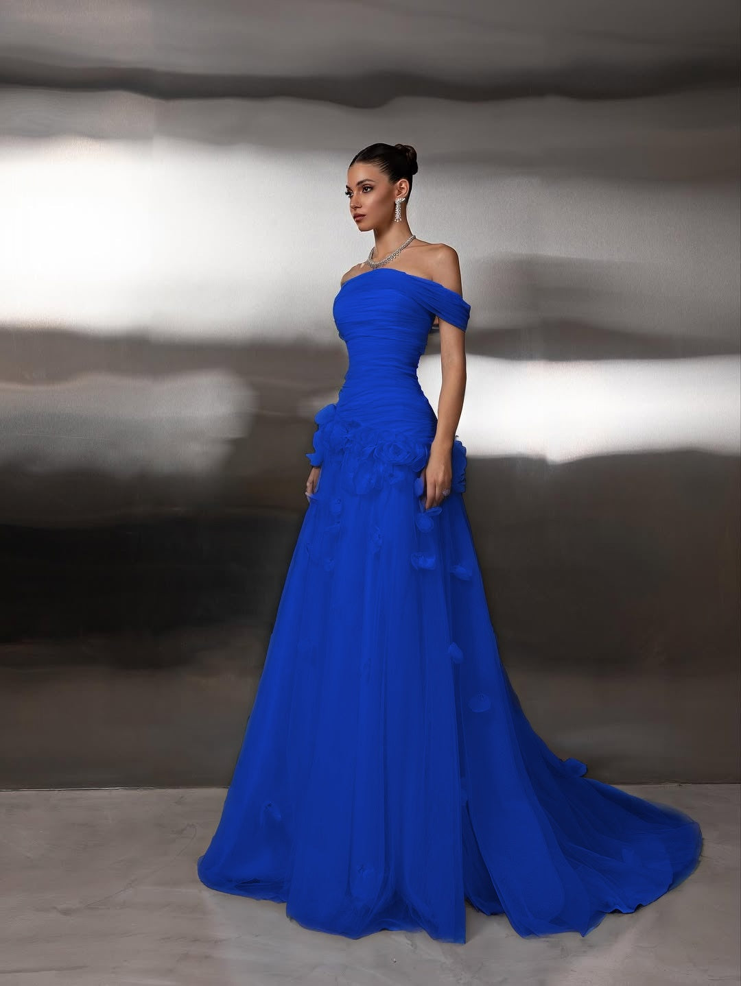 Cocoslly Off-The-Shoulder Strapless Sleeveless Long Pleated A-Line Prom Dress With Flower Appliqués | Light Blue Tulle ZA0285
