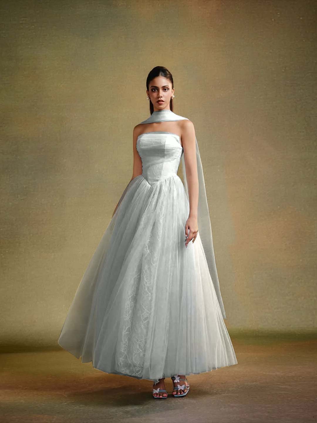 Tulle Strapless Sleeveless Long A-Line Prom Dress With Pleated And Ruffles YK0659