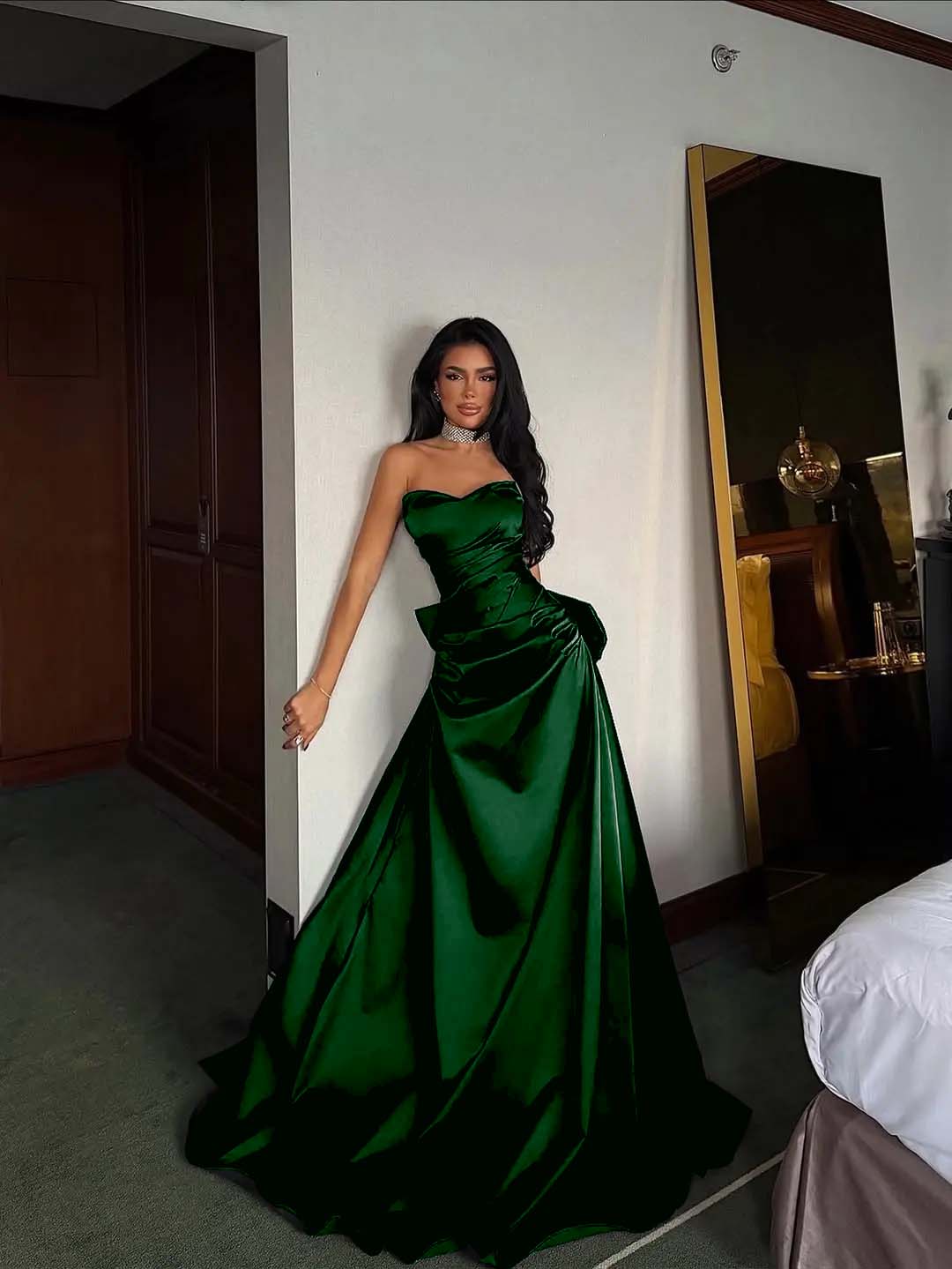 Black Satin Sweetheart Strapless Sleeveless Long A-Line Prom Dress With Pleated YK0695