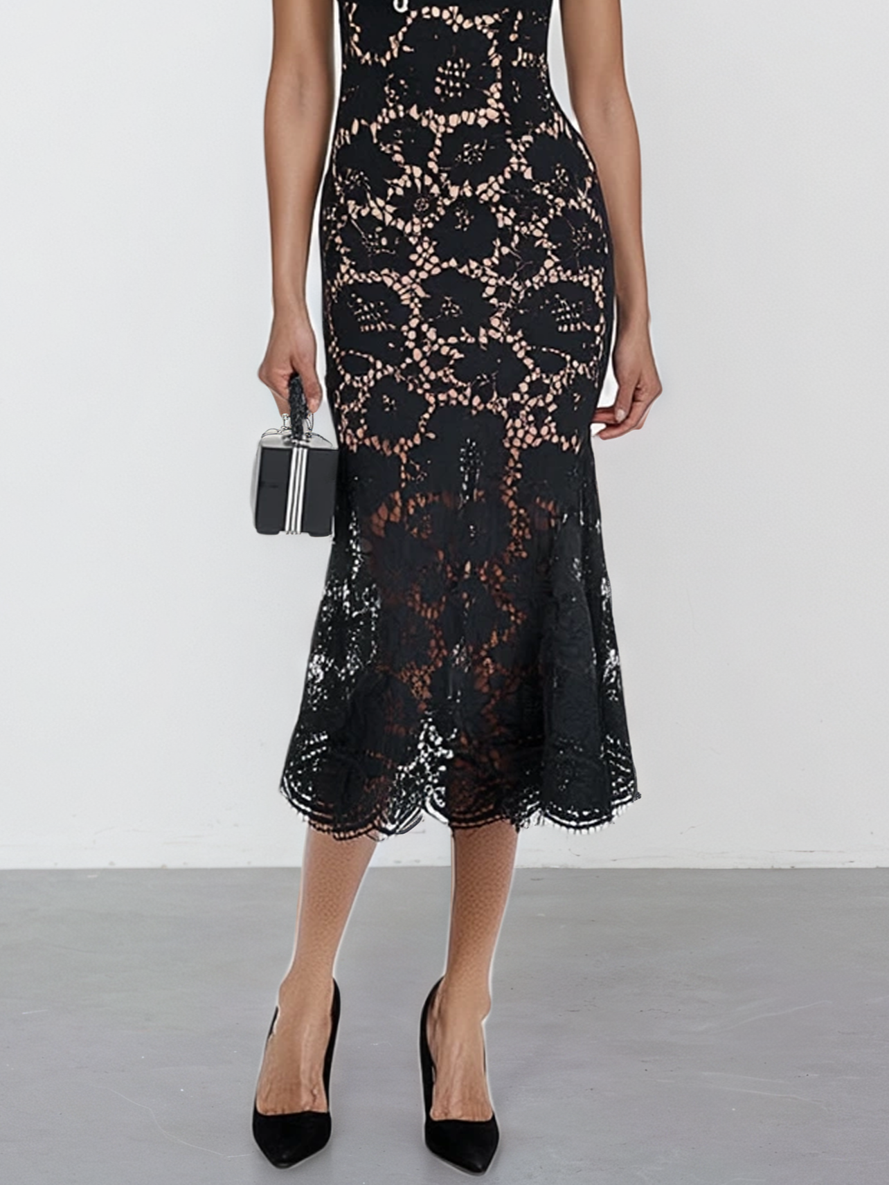 Black Lace Edge Cotton V Neck Short Sleeve Mermaid Midi Dress