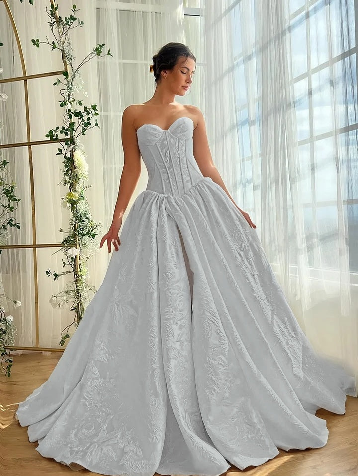 Satin V-Neck Strapless Sleeveless Long A-Line Prom Dress With Split And Pleated YK0614