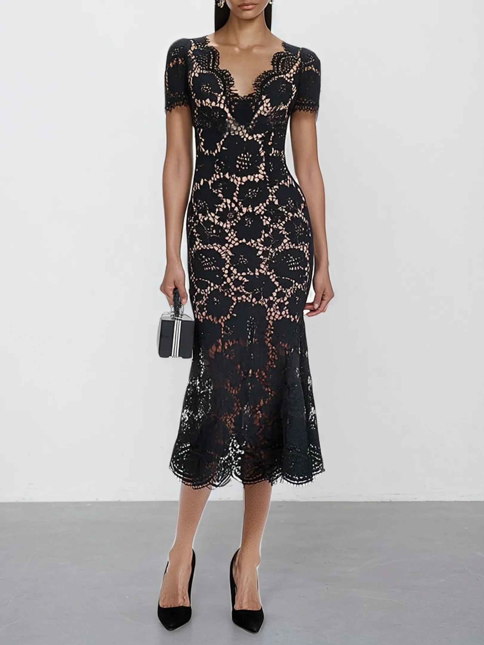 Black Lace Edge Cotton V Neck Short Sleeve Mermaid Midi Dress