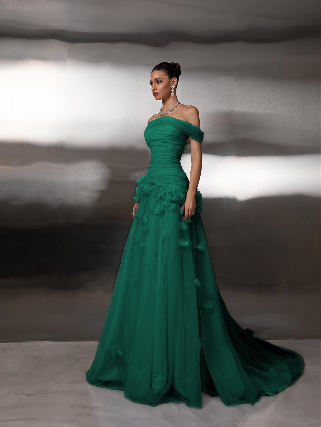 Cocoslly Off-The-Shoulder Strapless Sleeveless Long Pleated A-Line Prom Dress With Flower Appliqués | Light Blue Tulle ZA0285