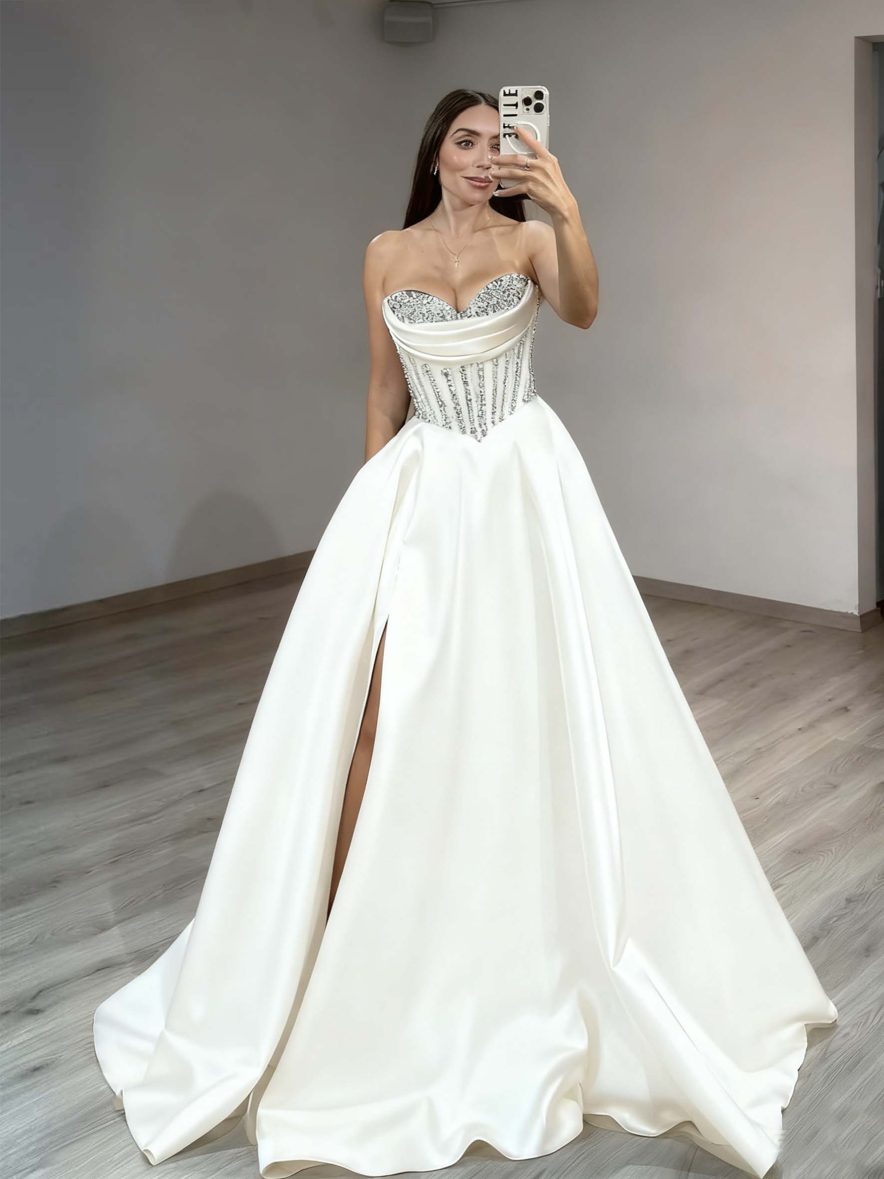 Satin Sweetheart Sleeveless Long Pleated A-Line Prom Dress With Rhinstone And Split YK0584