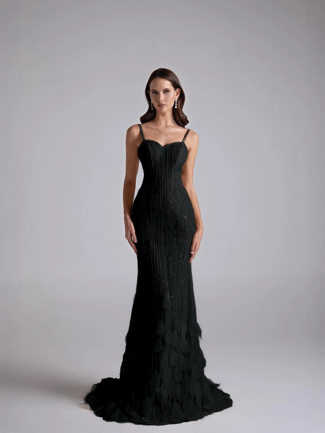 Tulle Sweetheart Spaghetti Straps Sleeveless Long Mermaid Prom Dress With Petals And Sequins YK0668