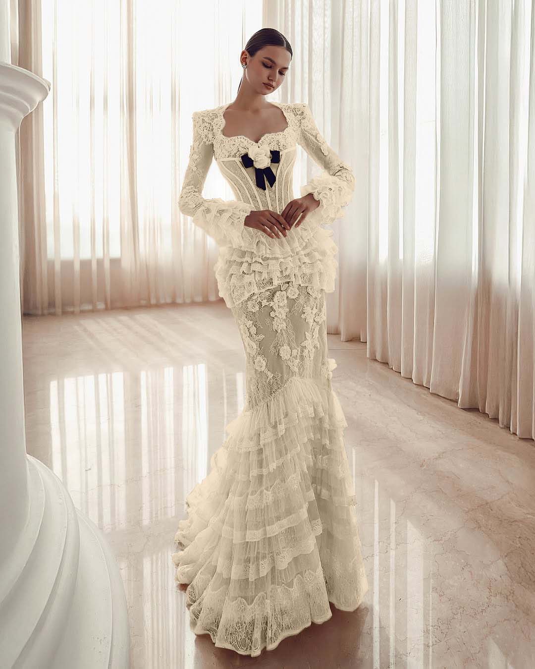 Long Sleeves Sweetheart Long Mermaid Prom Dress With Lace Appliques YK0181