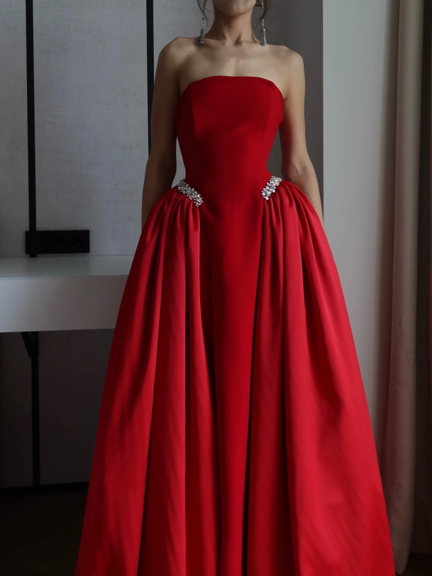 Cocoslly Strapless Sleeveless High Waist Long Prom Dress With Rhinstone | Burgundy Satin CO0171