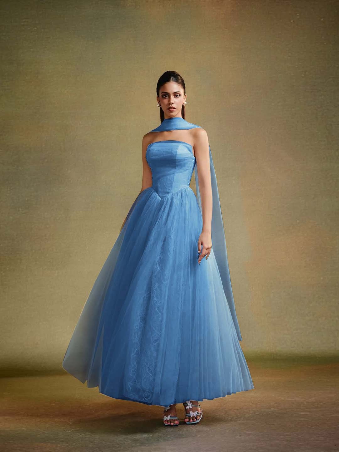Tulle Strapless Sleeveless Long A-Line Prom Dress With Pleated And Ruffles YK0659