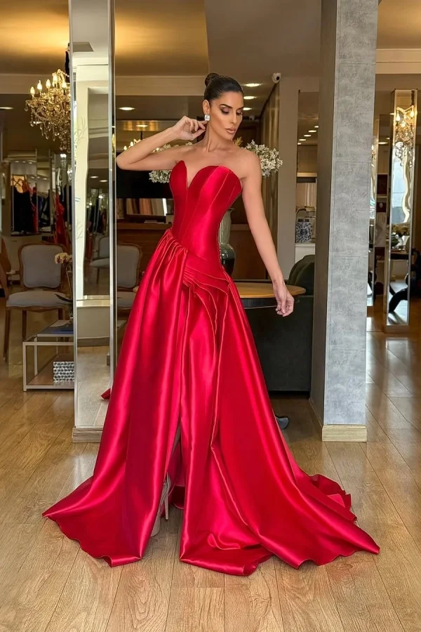Stunning Strapless Sleeveless Long Split Prom Dress With Pleated WQ0224