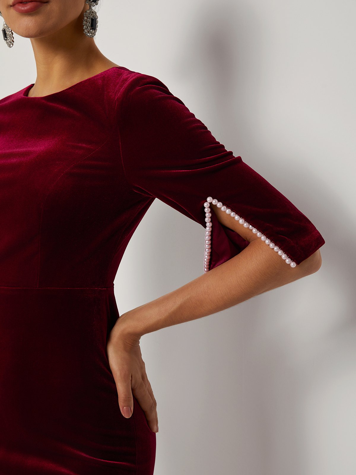 Wine Red Faux Pearl Velvet Boat Neck Half Sleeve Sheath Midi Dress