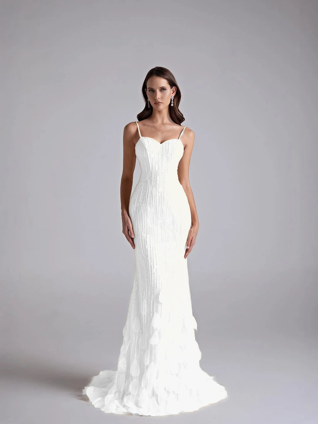Tulle Sweetheart Spaghetti Straps Sleeveless Long Mermaid Prom Dress With Petals And Sequins YK0668