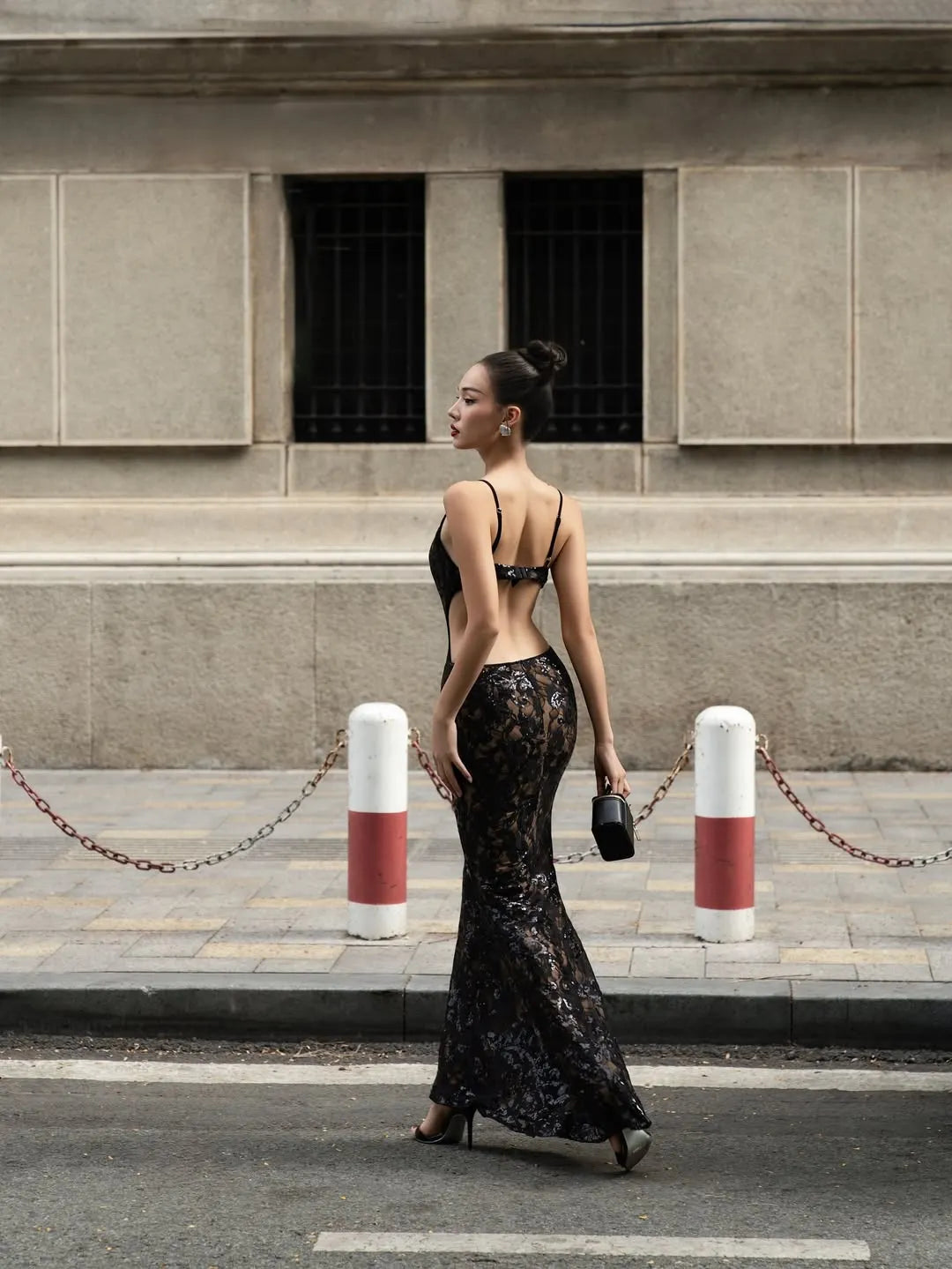 Cocoslly Spaghetti Straps V Neck Sleeveless Long Mermaid Prom Dress | Black Lace CO0018