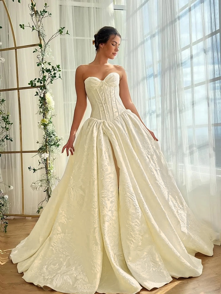Satin V-Neck Strapless Sleeveless Long A-Line Prom Dress With Split And Pleated YK0614
