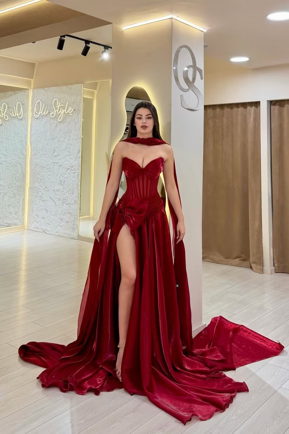 Cocoslly Strapless Sweetheart Sleeveless High Waist Long Split Prom Dress With Scarf | Burgundy Satin YC0479