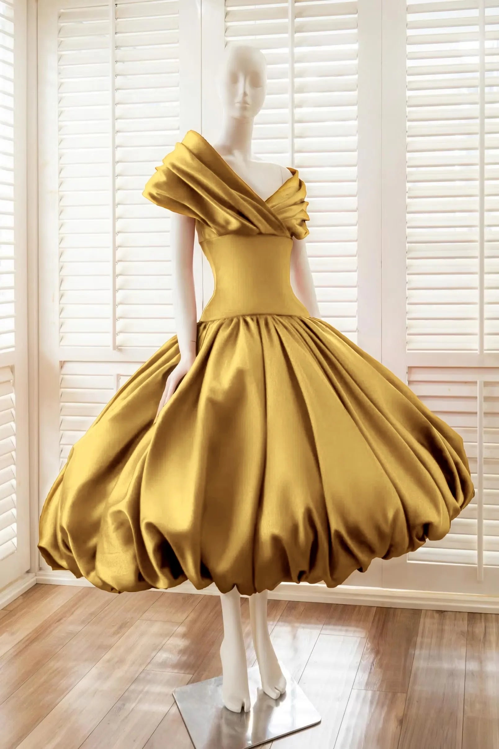 Cocoslly Off-The-Shoulder Sleeveless High Waist Long A Line Prom Dress With Pleated | Red Satin YC0571
