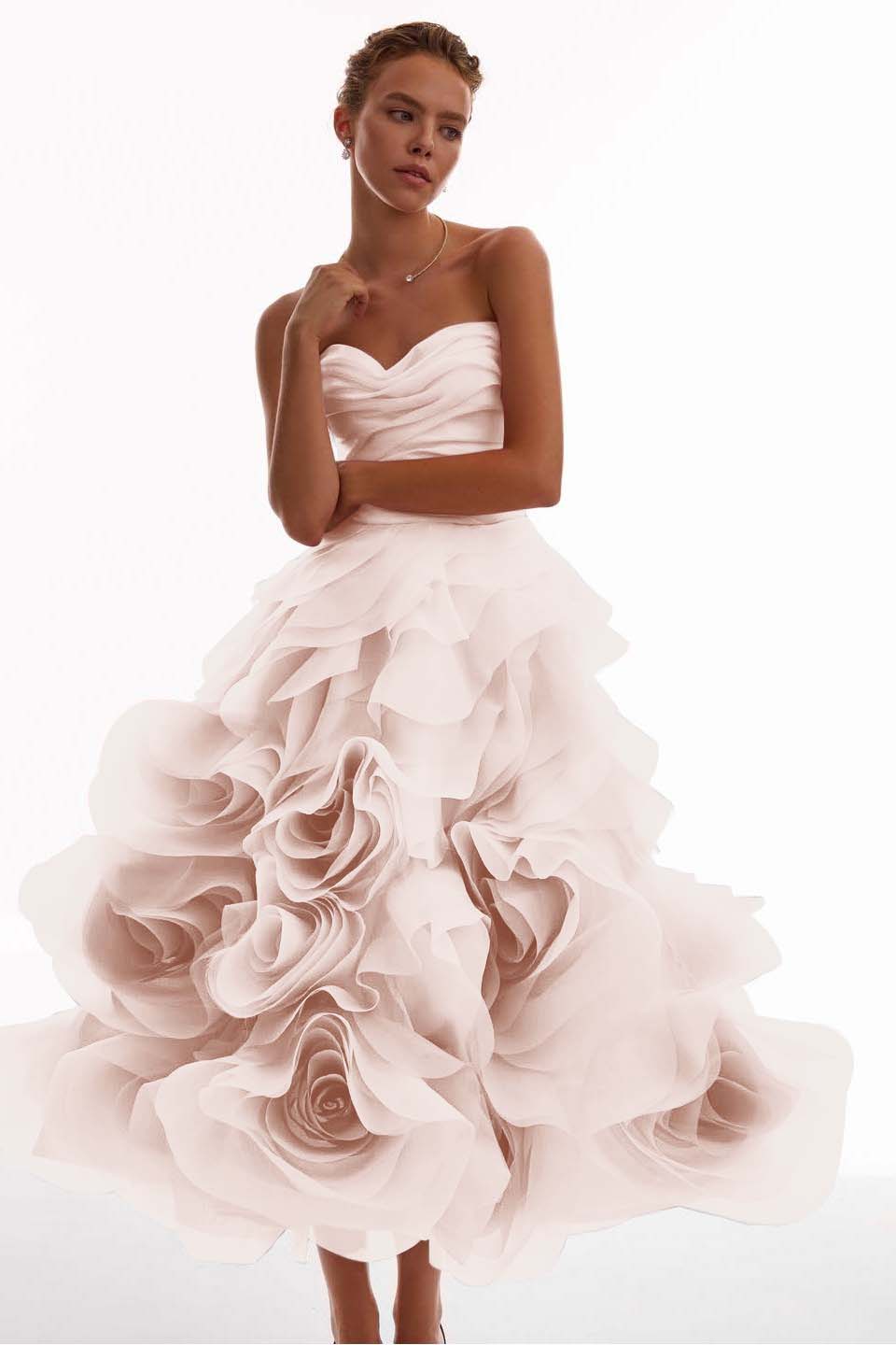 Chic Strapless Sweetheart Sleeveless Long Prom Dress With Pleated WQ0126