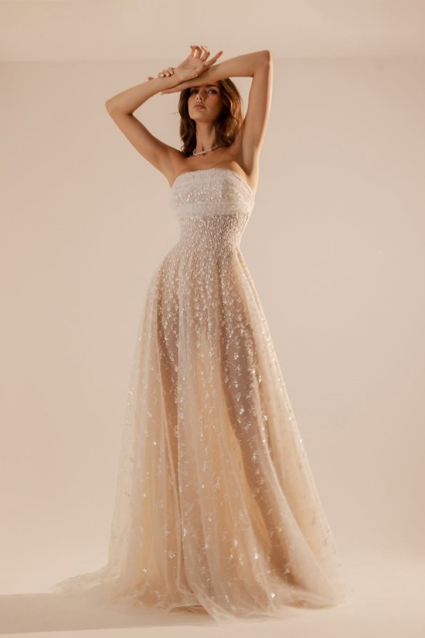 Charming Tulle Strapless Sleeveless Long Prom Dress With Beading YK0107