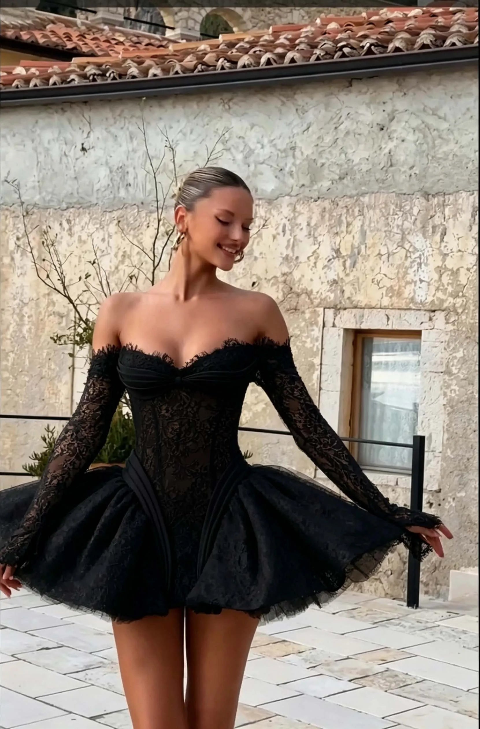 Cocoslly Strapless Long Sleeves Short Prom Dress With Appliques And Pleated | Daffodil Lace YQ0138
